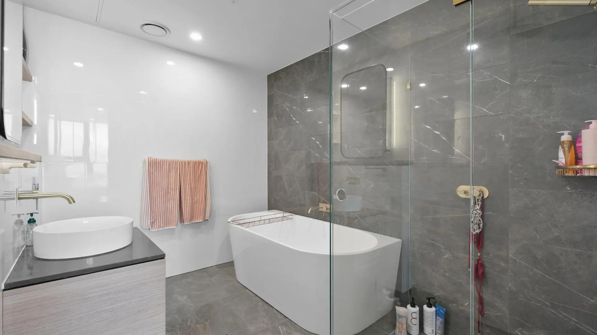 Sky High Penthouse Surfers Paradise 4Bdr 2Bth Gold Coast Australia